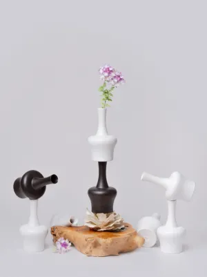 BLACK OR WHITE MINI VASE 11 (MV11)