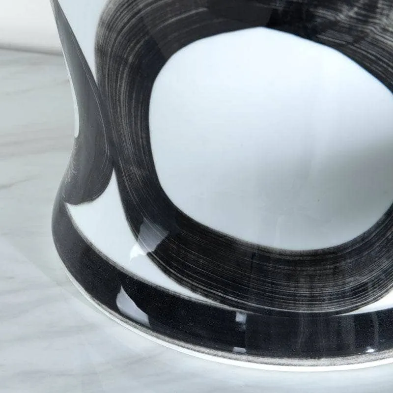 Ginger Jar Black & White - 24"