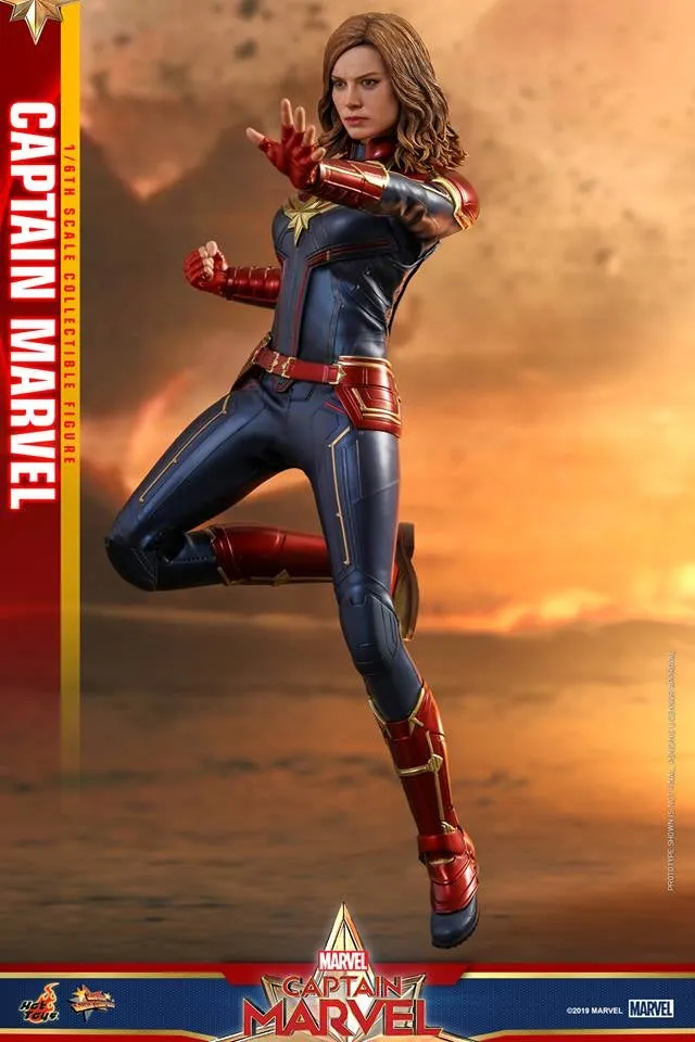 Hot Toys - MMS521 - 1/6th scale Captain Marvel Collectible Figure