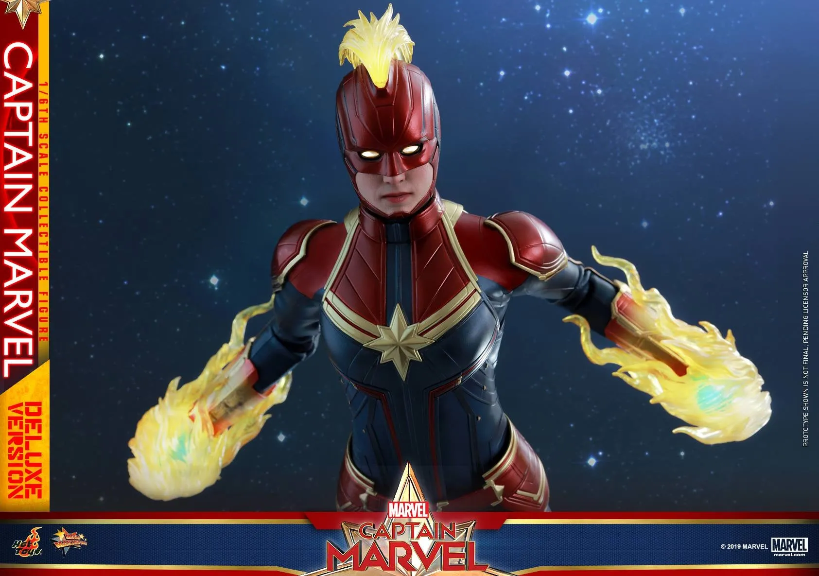 Hot Toys - MMS522 - 1/6th scale Captain Marvel (Deluxe Version) Collectible Figure