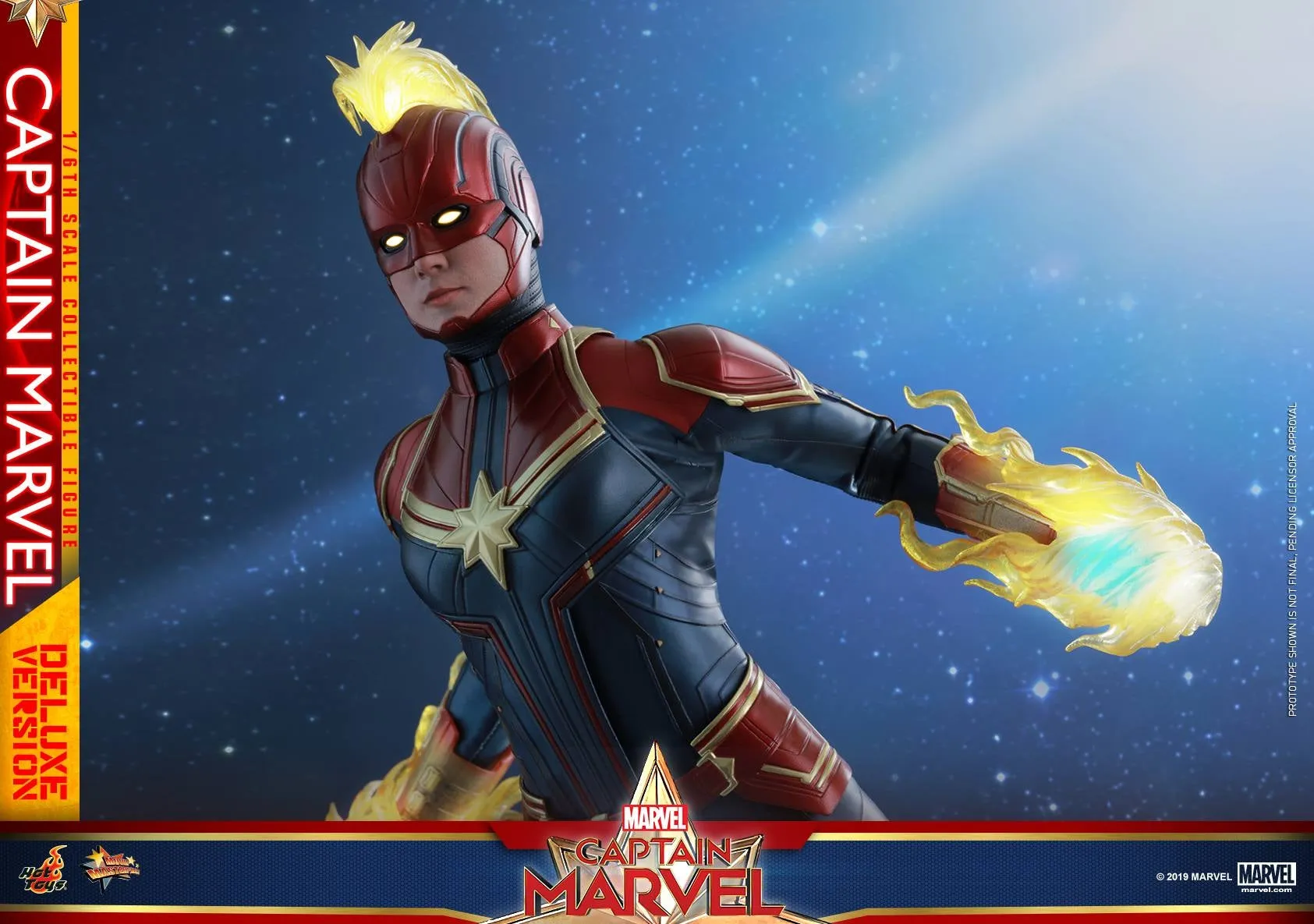 Hot Toys - MMS522 - 1/6th scale Captain Marvel (Deluxe Version) Collectible Figure