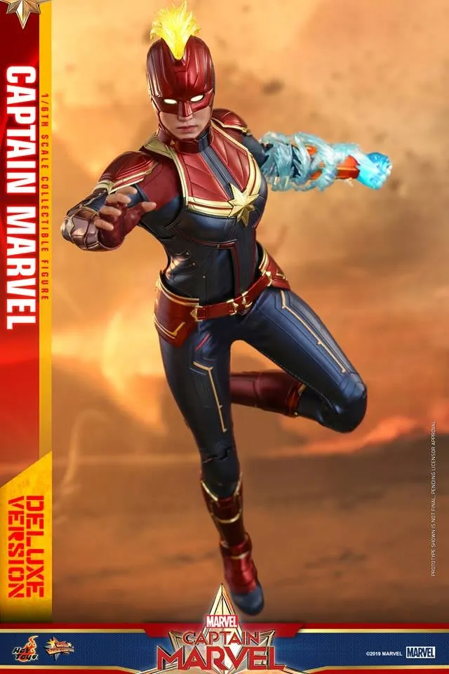 Hot Toys - MMS522 - 1/6th scale Captain Marvel (Deluxe Version) Collectible Figure