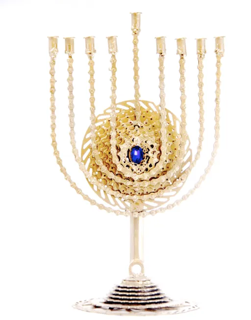 Menorah sculpture (Hana)